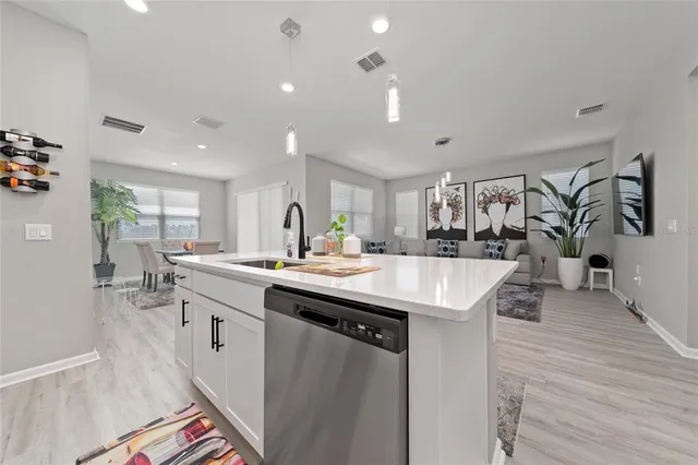 $1,900 | 564 Hennepin Loop, Lake Wales, FL 33898