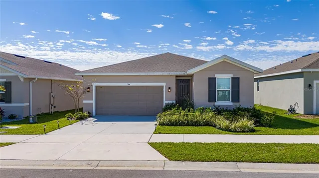 $1,900 | 564 Hennepin Loop, Lake Wales, FL 33898