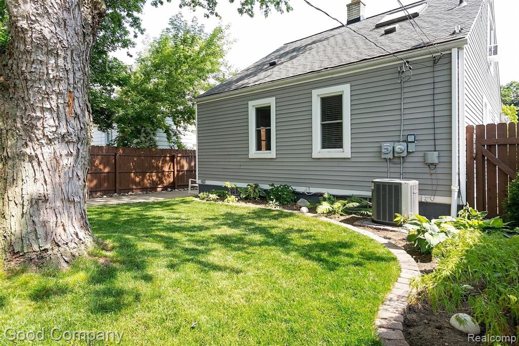 786 Princeton Road Berkley, MI 48072 - Photo 38 of 44