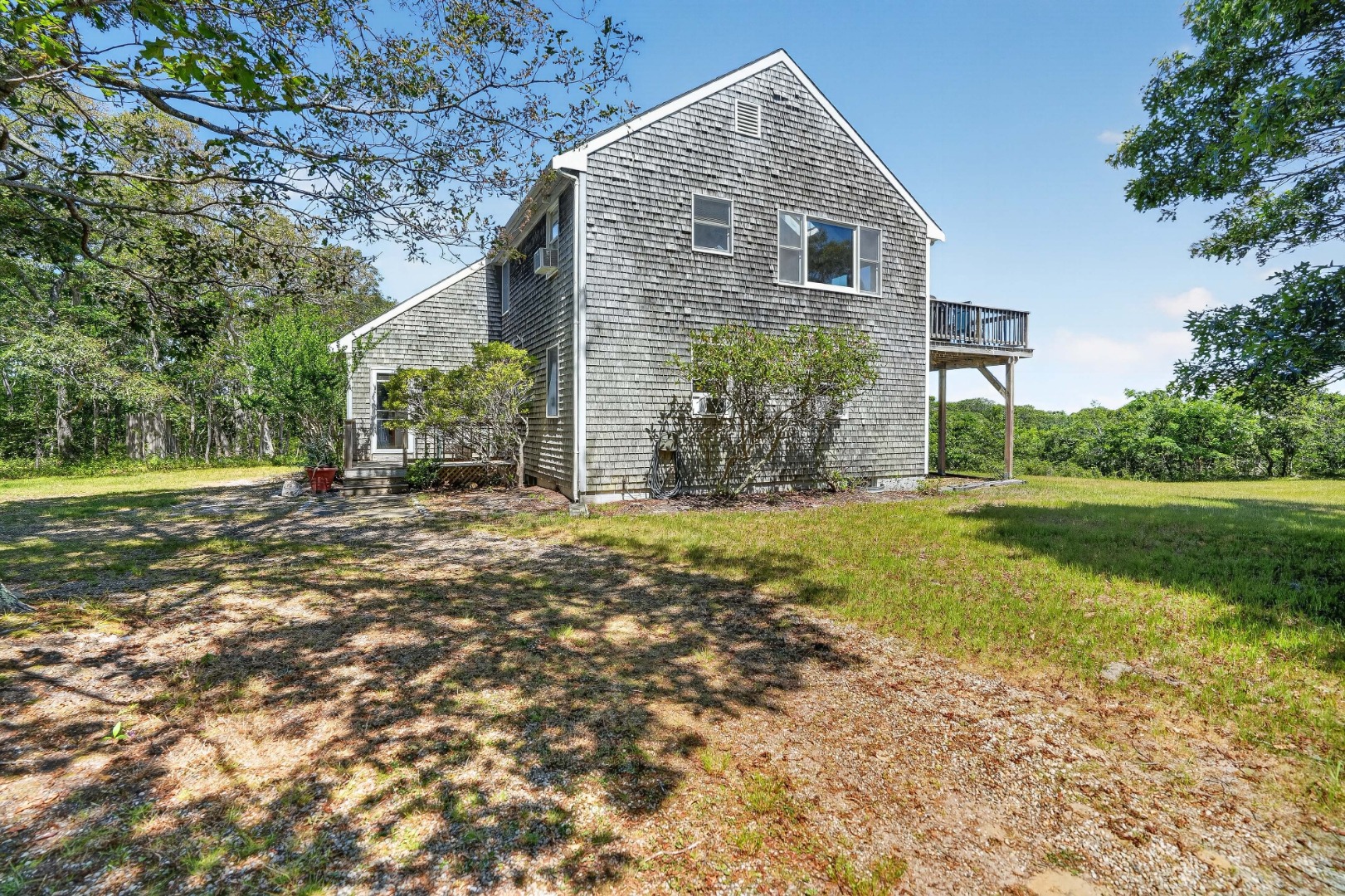 12 Lobsterville Road Aquinnah, MA 02535 - Photo 7 of 28