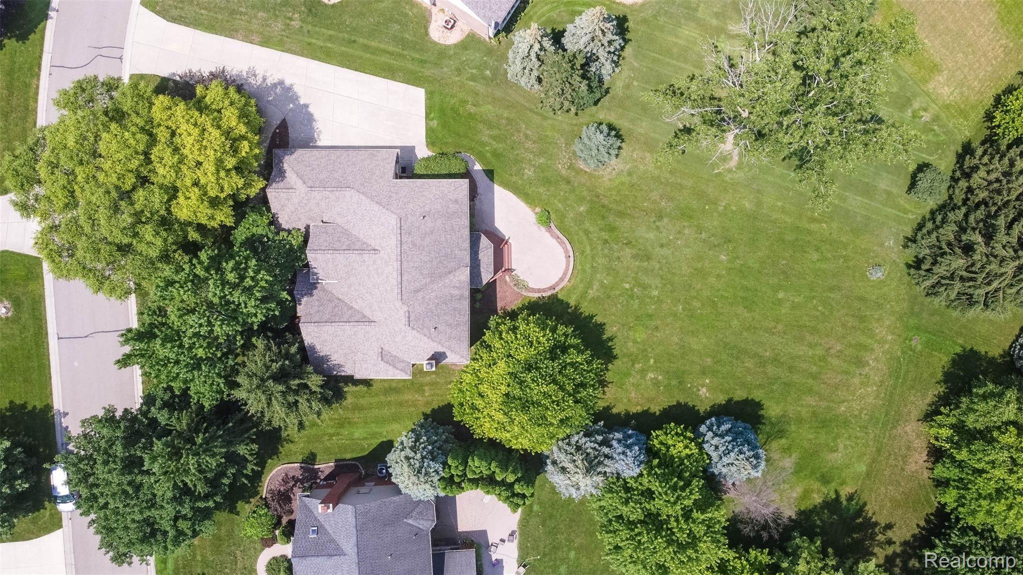 1806 Skyline Drive Rochester, MI 48306 - Photo 60 of 62 6.jpg