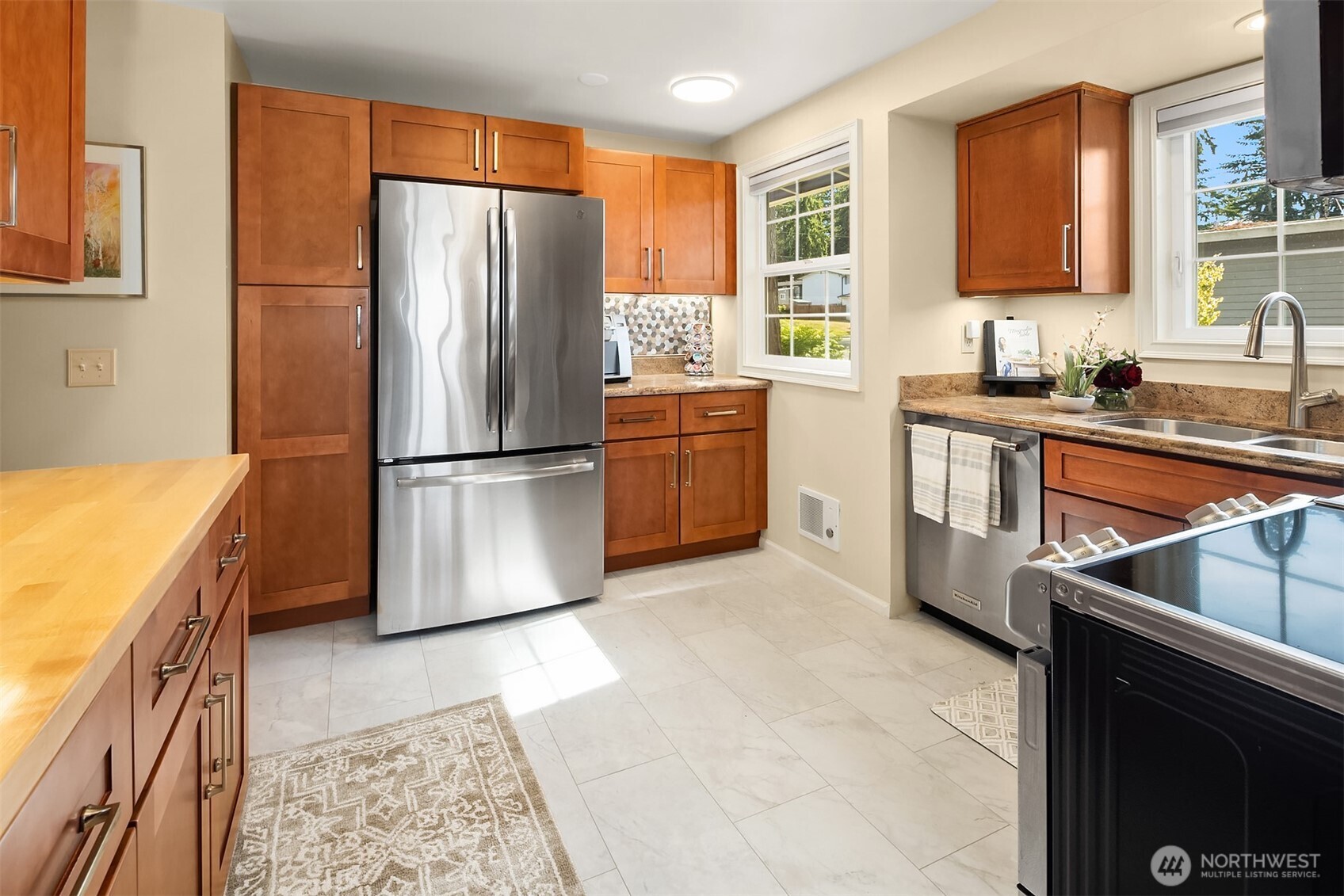 8724 Main Street Edmonds, WA 98026 - Photo 13 of 40 Gallery Image 13