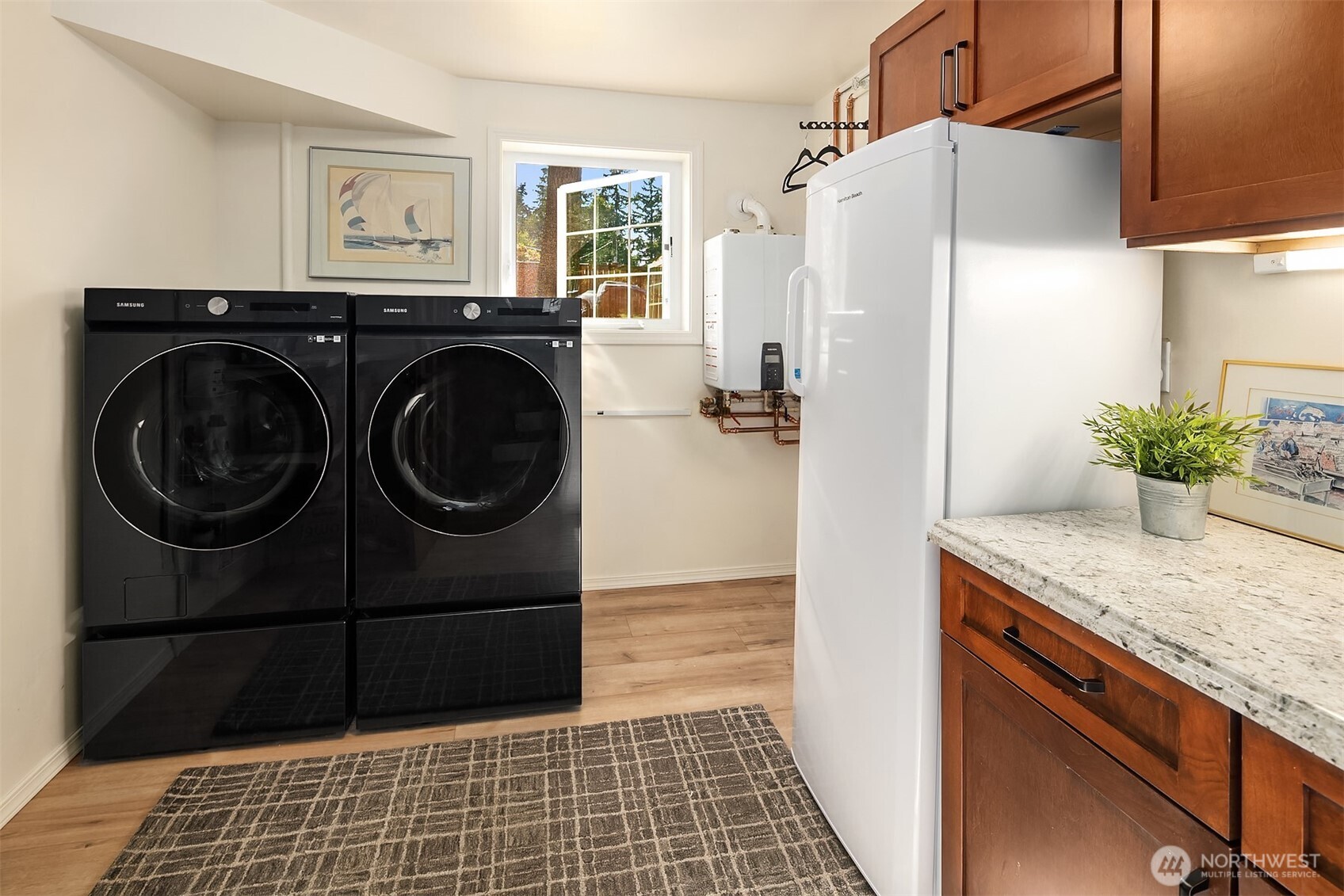 8724 Main Street Edmonds, WA 98026 - Photo 29 of 40 Gallery Image 29