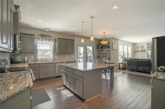 $670,000 | 20457 West 107th Terrace, Olathe, KS 66061