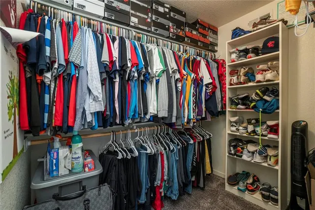 $670,000 | 20457 West 107th Terrace, Olathe, KS 66061