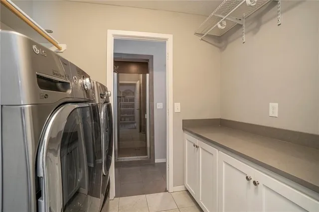 $670,000 | 20457 West 107th Terrace, Olathe, KS 66061