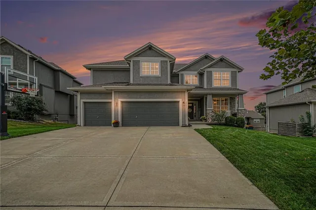 $660,000 | 20457 West 107th Terrace, Olathe, KS 66061