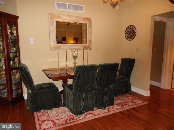 4899 Stump Road, Unit D Plumsteadville, PA 18947 - Photo 7 of 21 Dining Room