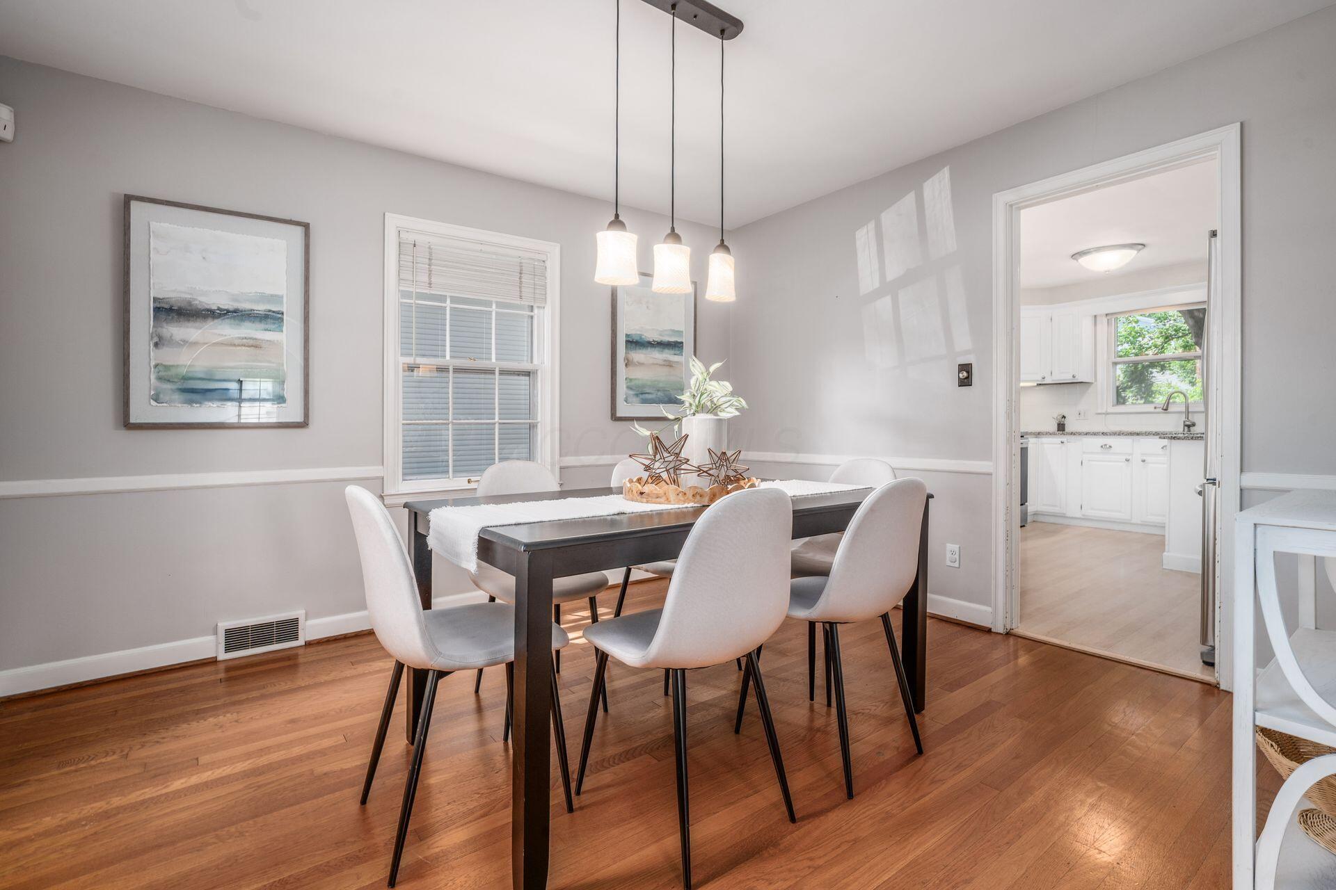 322 Acton Road Columbus, OH 43214 - Photo 17 of 58 Dining Rm-1