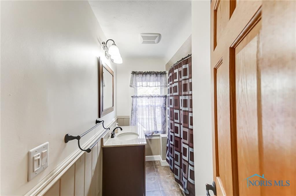 1957 Loxley Road Toledo, OH 43613 - Photo 26 of 39 Gallery Image 26