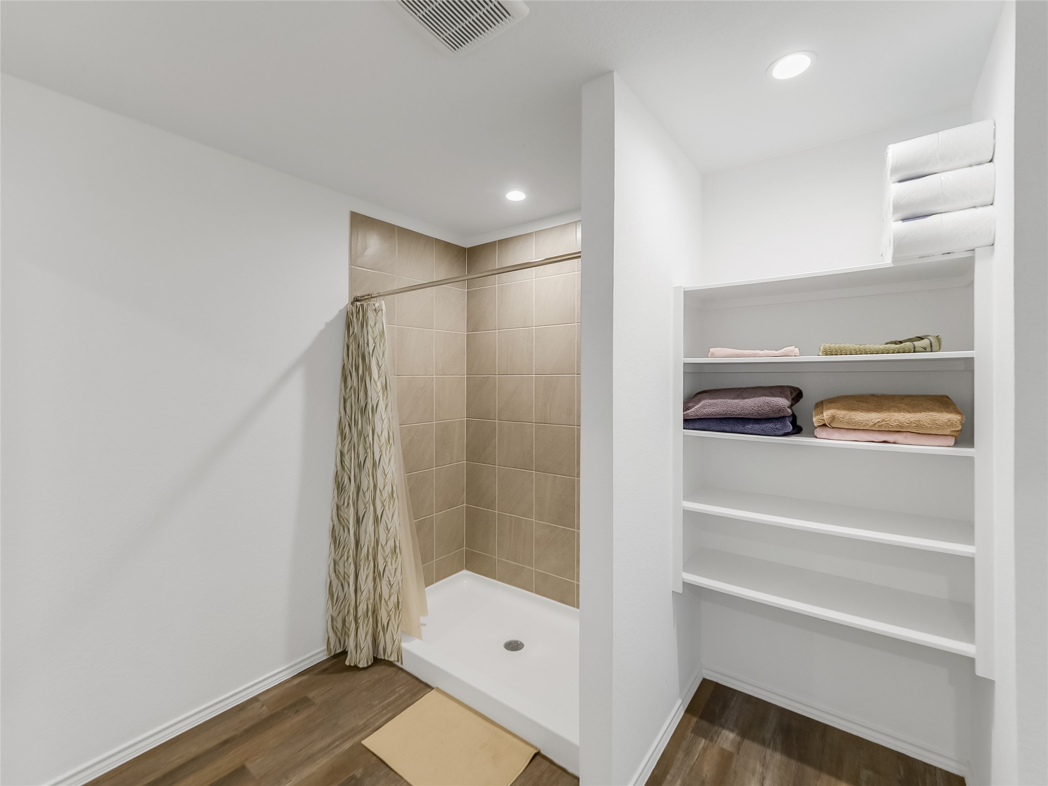 40422 Basalt Elm Road Magnolia, TX 77354 - Photo 12 of 27 a bathroom with a shower and a sink