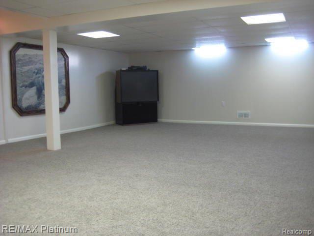 6300 West Hayner Road Fowlerville, MI 48836 - Photo 13 of 15 19 X 30 REC ROOM