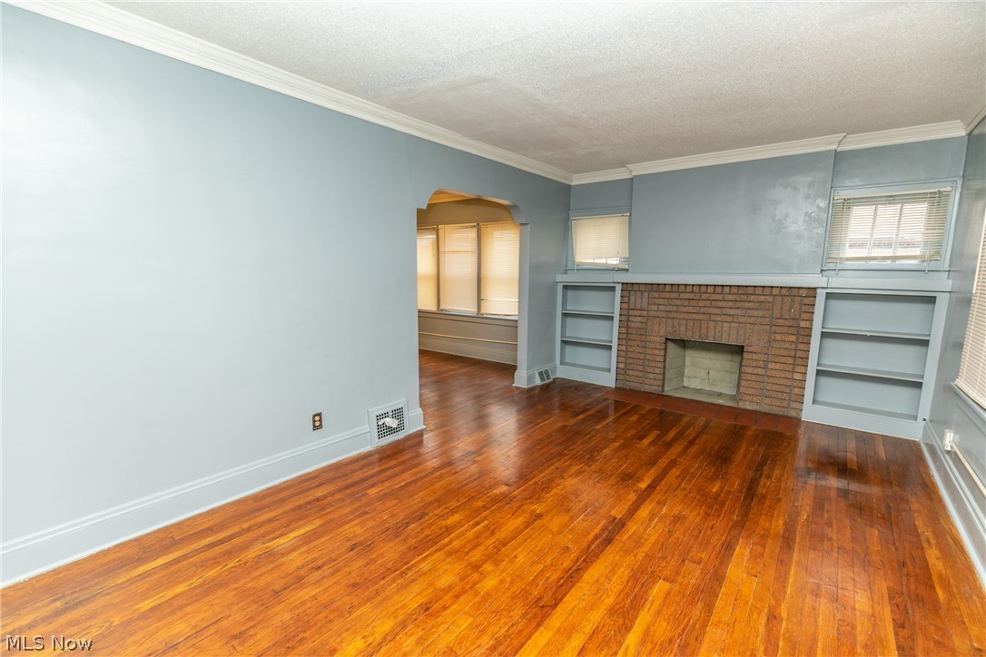 1064 Pembrook Road Cleveland Heights, OH 44121 - Photo 4 of 24