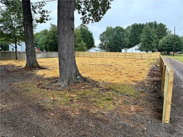 $269,900 | 1517 Skeet Club Road, High Point, NC 27265