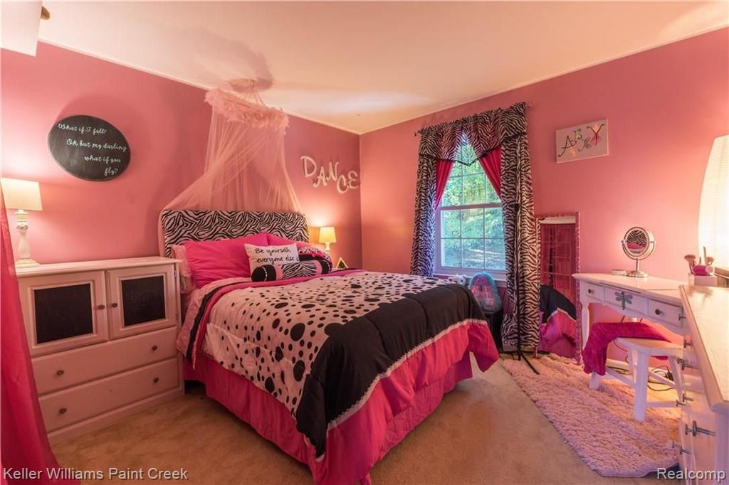 416 Ivy Wood Court Rochester Hills, MI 48307 - Photo 22 of 32