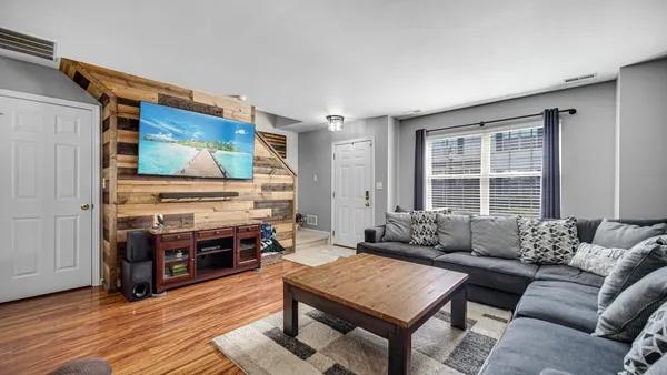 $249,900 | 1818 Golden Oak Court, Crown Point, IN 46307