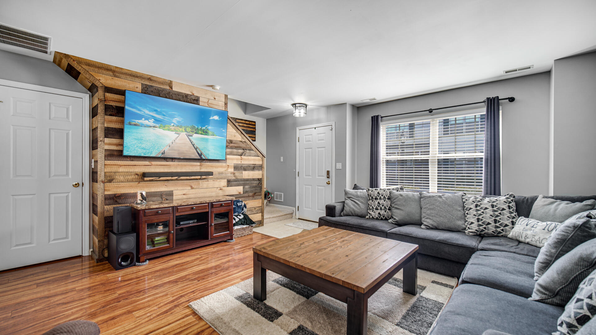 1818 Golden Oak Court Crown Point, IN 46307 - Photo 3 of 28 1920x1080