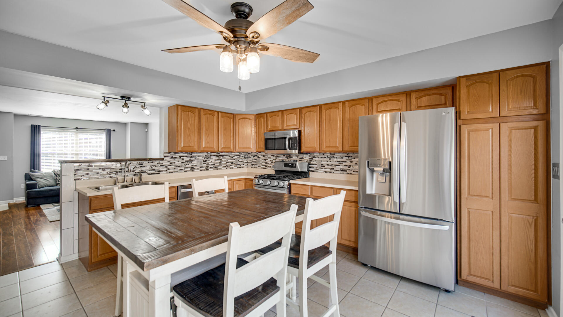 1818 Golden Oak Court Crown Point, IN 46307 - Photo 7 of 28 1920x1080