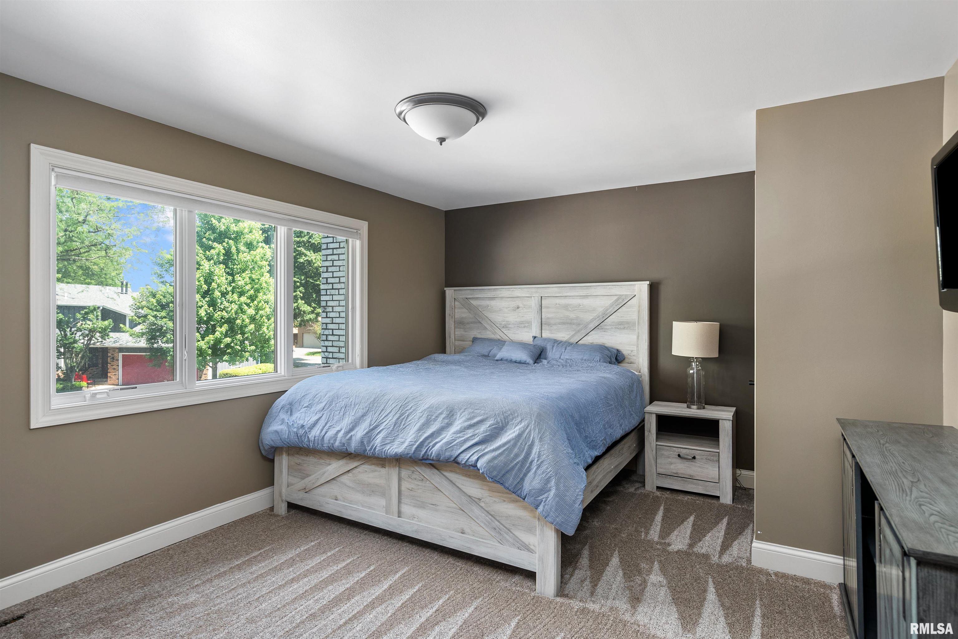 6401 Utica Ridge Road, Unit 10 Davenport, IA 52807 - Photo 11 of 34 Gallery Image 11