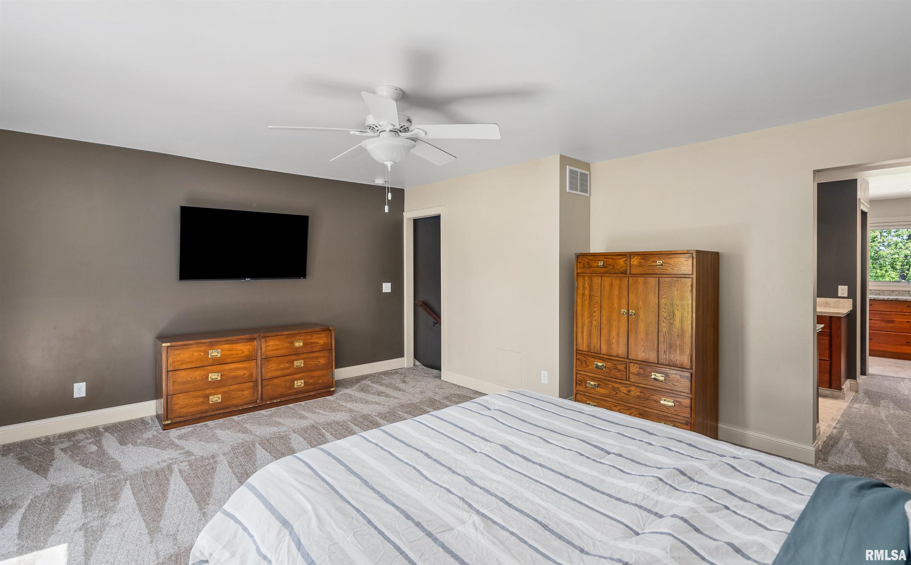 6401 Utica Ridge Road, Unit 10 Davenport, IA 52807 - Photo 18 of 34 Gallery Image 18