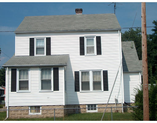 3 Littleton Street Springfield, MA 01104 - Photo 4 of 6 Gallery Image 4