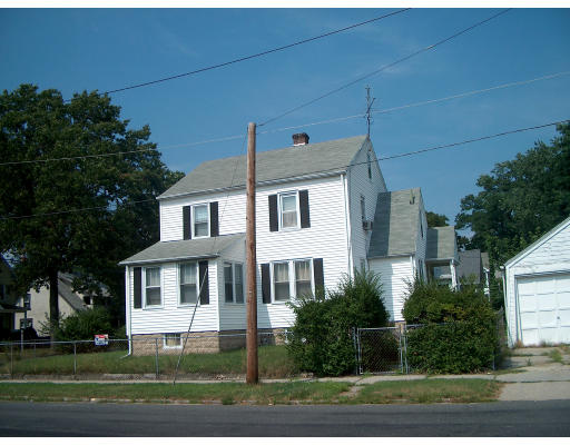 3 Littleton Street Springfield, MA 01104 - Photo 5 of 6 Gallery Image 5