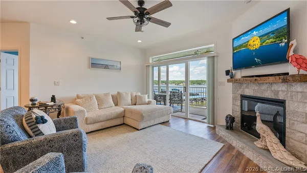 $424,900 | 5450 Christopher Lane, Unit 413, Osage Beach, MO 65065