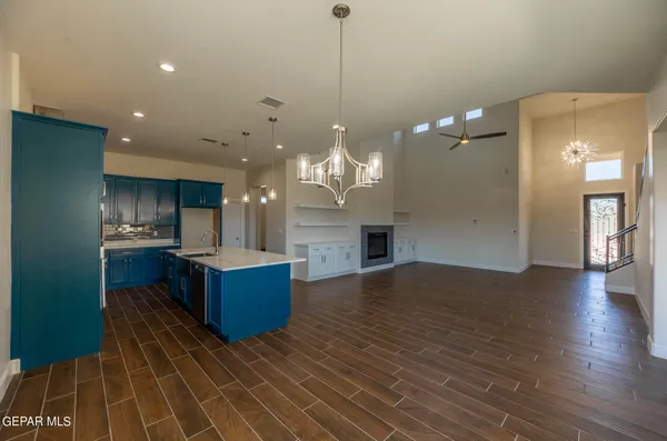 $599,000 | 972 Pellegrino Avenue, El Paso, TX 79932