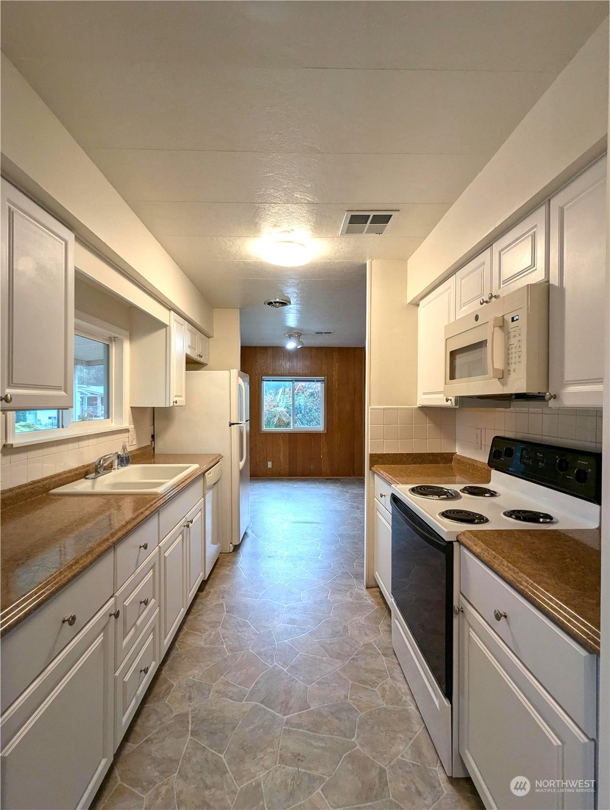 930 Trosper Road Southwest, Unit 70 Tumwater, WA 98512 - Photo 7 of 27 Gallery Image 7