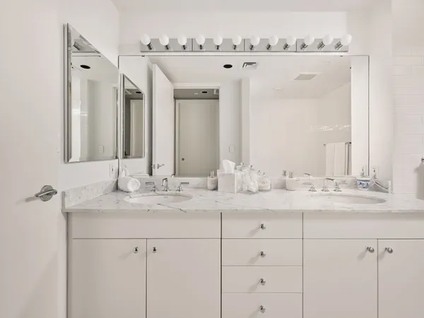 $1,250,000 | 901 West 9th Street, Unit 706, Austin, TX 78703