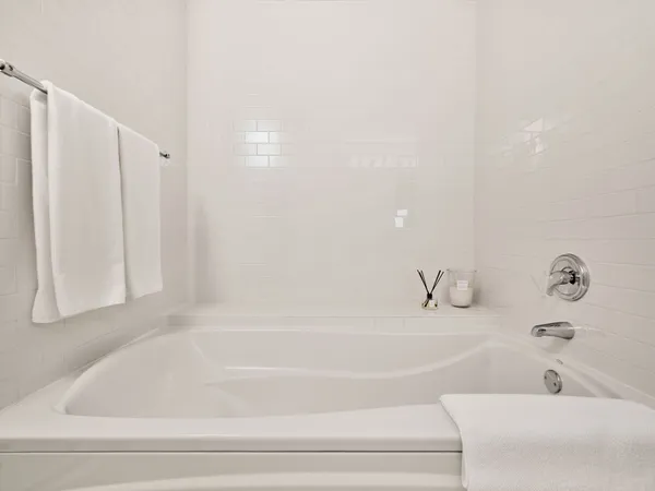 $1,250,000 | 901 West 9th Street, Unit 706, Austin, TX 78703