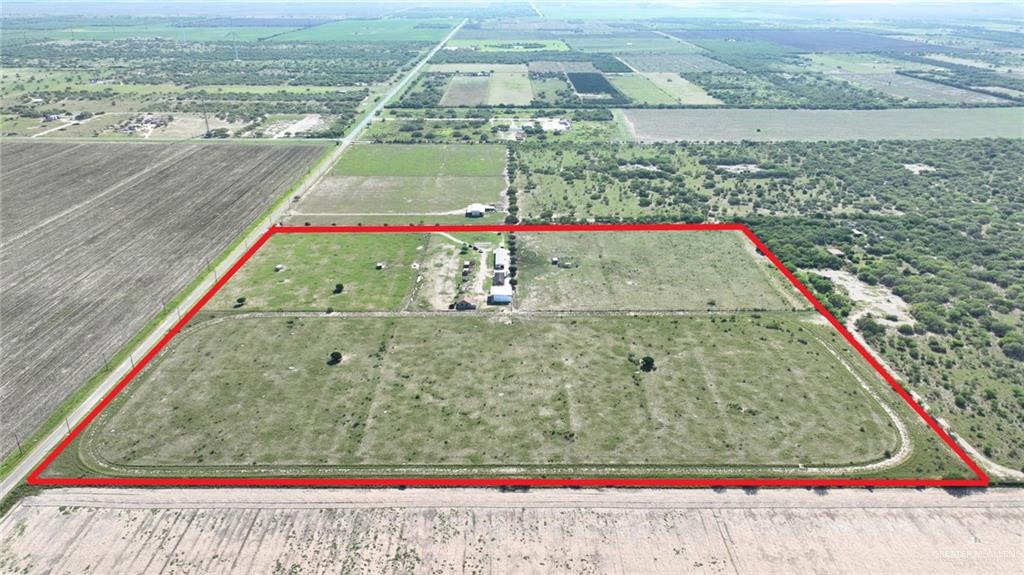 37651 Mile 14 Road Edinburg, TX 78541 - Photo 2 of 16 a view of a swimming pool