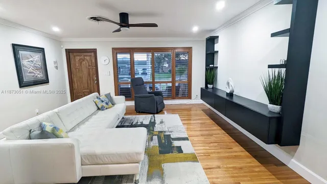 $5,000 | 4027 Pierce Street, Hollywood, FL 33021