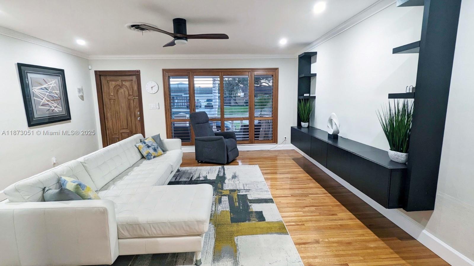 4027 Pierce Street Hollywood, FL 33021 - Photo 2 of 22