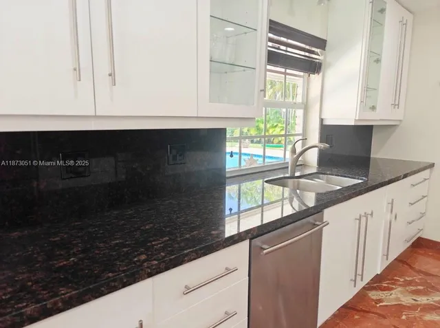 $5,000 | 4027 Pierce Street, Hollywood, FL 33021