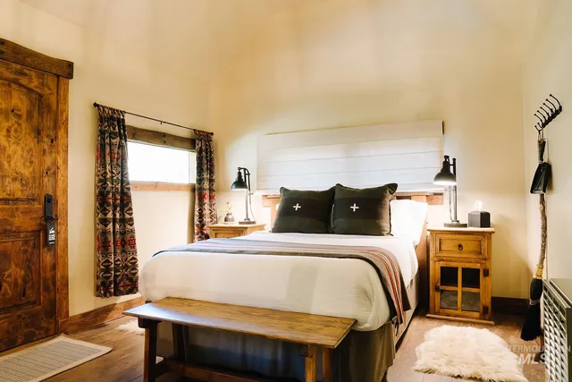 $6,750,000 | 13450 Salmon River, McCall, ID 83638