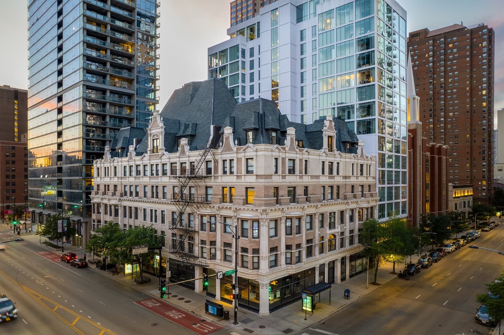 810 North Clark Street, Unit 901 Chicago, IL 60610 - Photo 1 of 13