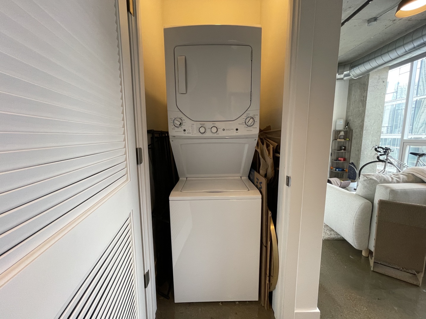 810 North Clark Street, Unit 901 Chicago, IL 60610 - Photo 12 of 13