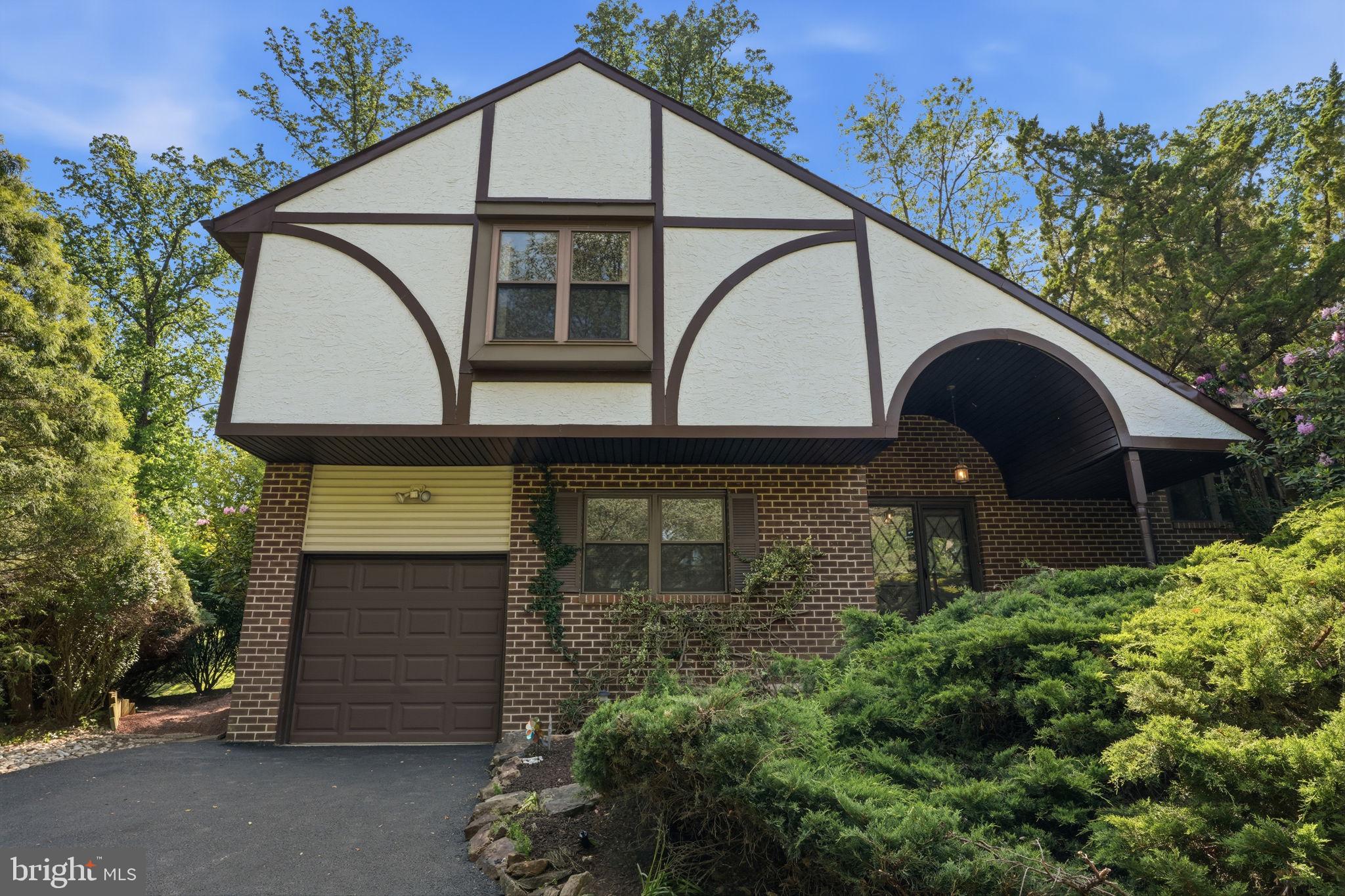 718 Bridgeview Road Feasterville-Trevose, PA 19053 - Photo 2 of 42