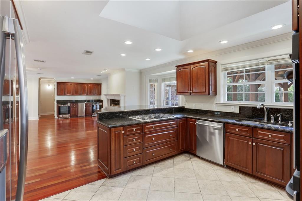 9620 Robin Lane River Ridge, LA 70123 - Photo 9 of 28