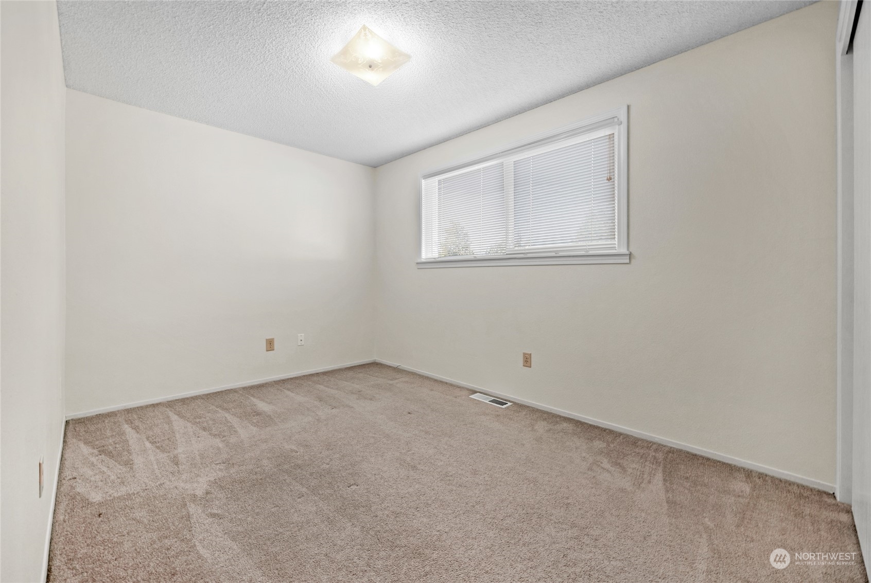 304 214th Street Southwest Bothell, WA 98021 - Photo 20 of 39