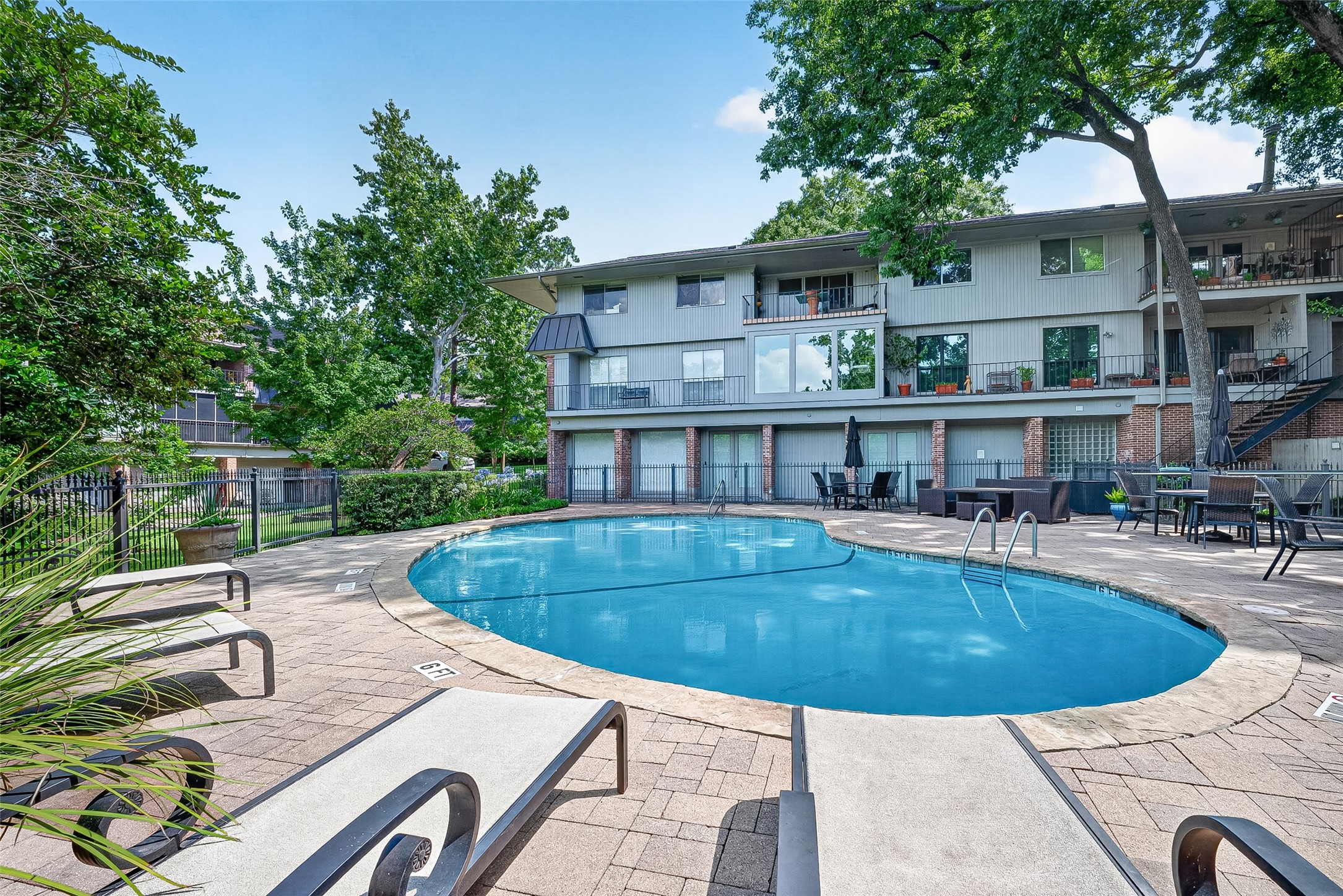 6466 Bayou Glen Road, Unit 6466 Houston, TX 77057 - Photo 32 of 34