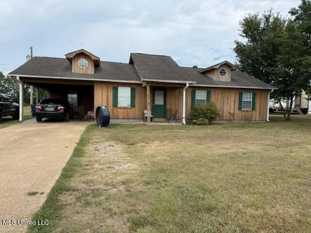 $144,900 | 86 South Center Street, Potts Camp, MS 38659