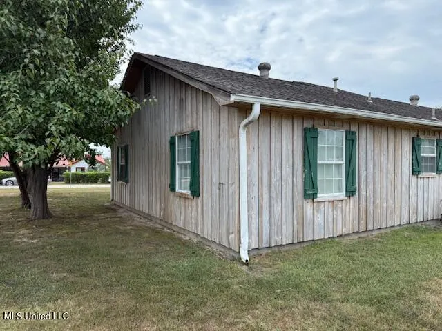 $144,900 | 86 South Center Street, Potts Camp, MS 38659