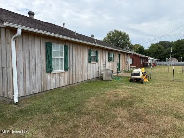 $144,900 | 86 South Center Street, Potts Camp, MS 38659