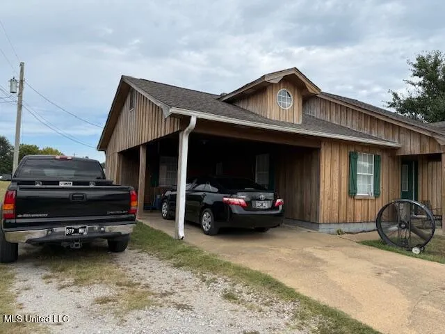 $144,900 | 86 South Center Street, Potts Camp, MS 38659