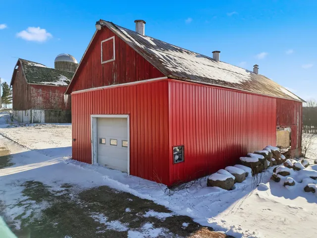 $600,000 | L1 Femrite Drive, Cottage Grove, WI 53527