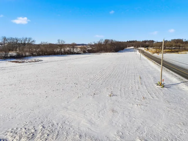 $600,000 | L1 Femrite Drive, Cottage Grove, WI 53527