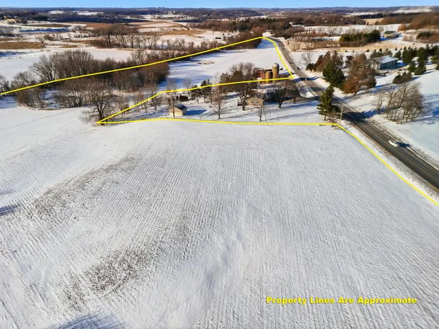 $600,000 | L1 Femrite Drive, Cottage Grove, WI 53527