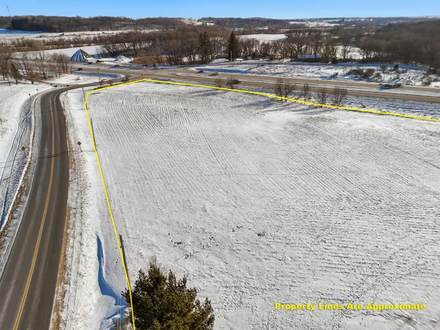 $600,000 | L1 Femrite Drive, Cottage Grove, WI 53527